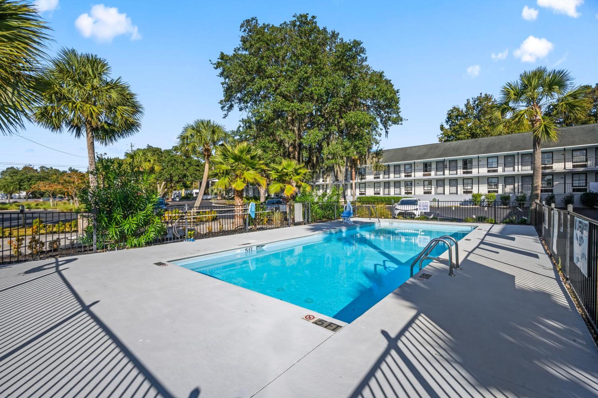 Charleston Creekside Inn Екстер'єр фото