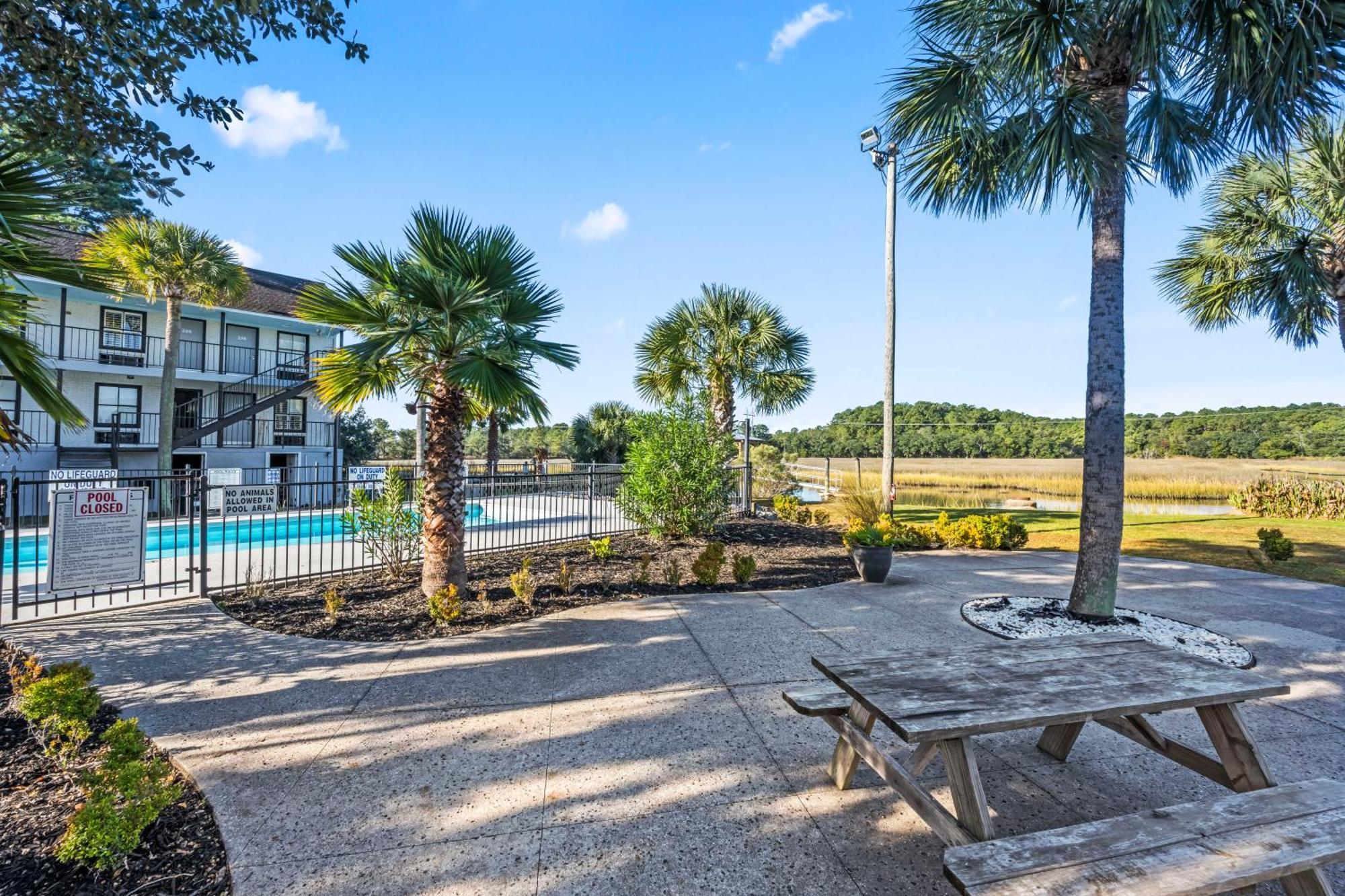 Charleston Creekside Inn Екстер'єр фото