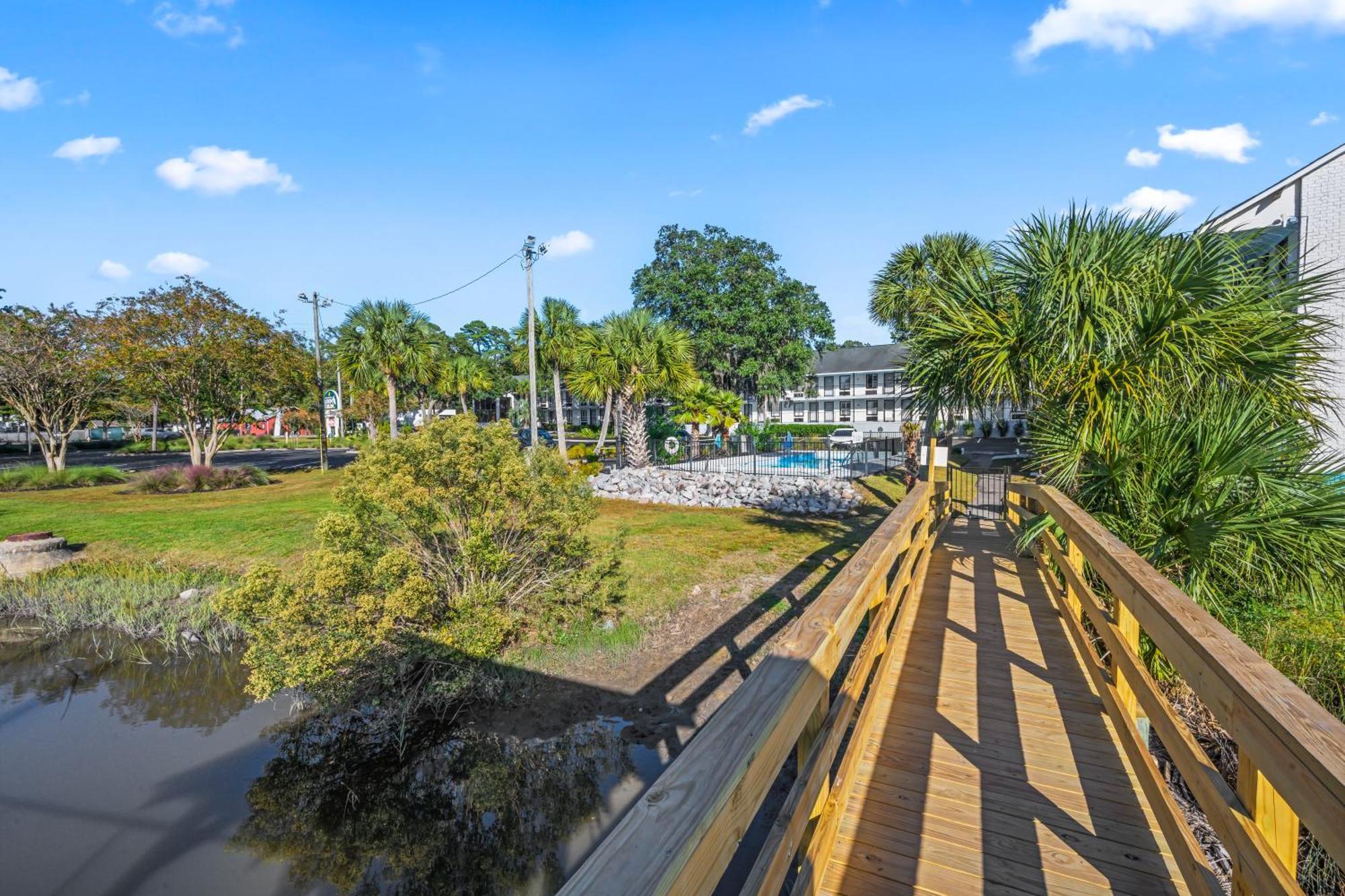Charleston Creekside Inn Екстер'єр фото