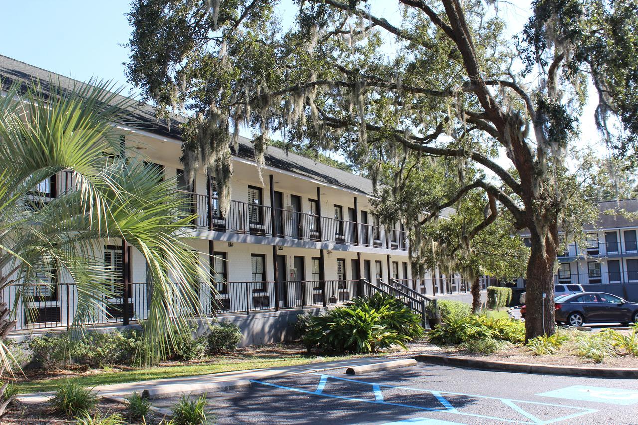 Charleston Creekside Inn Екстер'єр фото